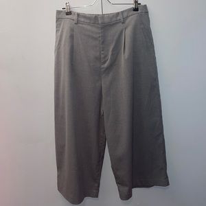 Uniqlo Wide Leg Pants in Light Gray